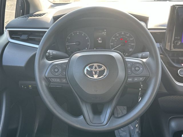 2025 Toyota Corolla LE 8