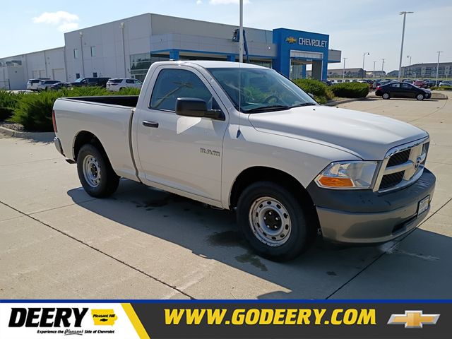 Stone White Clearcoat/Mineral Gray Met CC 2009 Dodge RAM 1500 Pickup Truck 4X2 4-Speed Automatic