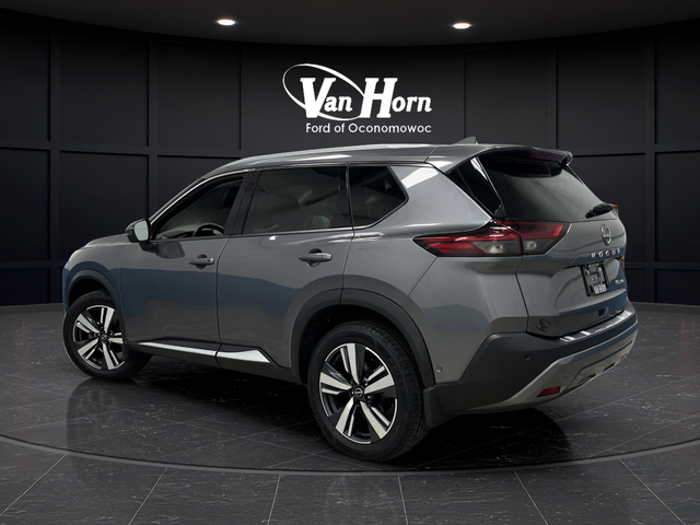 Used 2023 Gun Metallic Nissan SL image 3