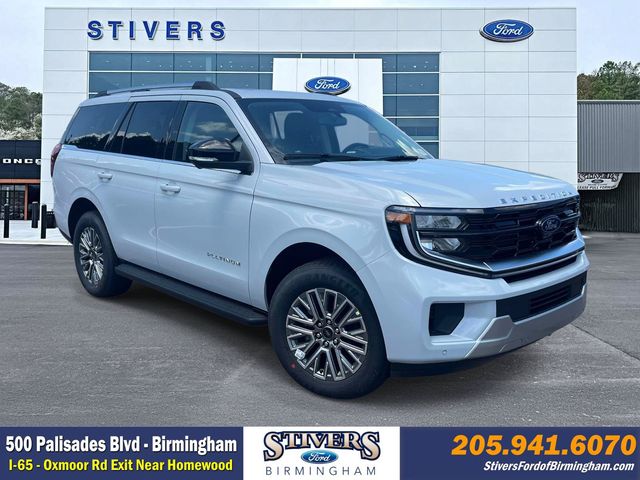 Space Silver Metallic 2026 Ford Expedition SUV / Crossover Four-Wheel Drive Automatic
