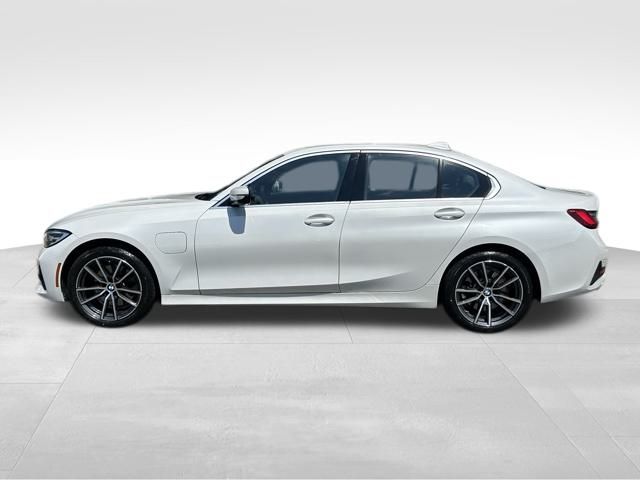 2021 BMW 3 Series 330e xDrive 8