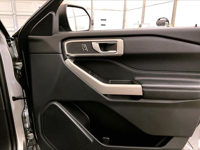 2023 Ford Explorer XLT Silver at Grove City Ford