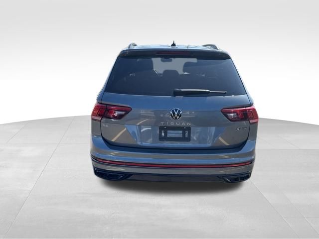 2024 Volkswagen Tiguan 2.0T SE R-Line Black photo