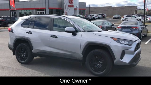 2021 Toyota RAV4 LE 2