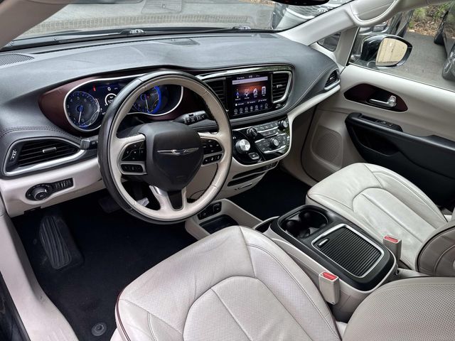 2018 Chrysler Pacifica - Image 10