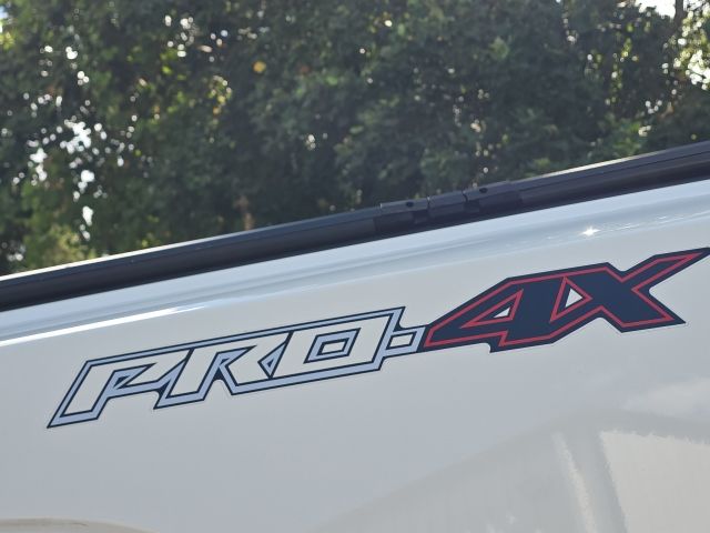 2022 Nissan Frontier PRO-4X:C02734A