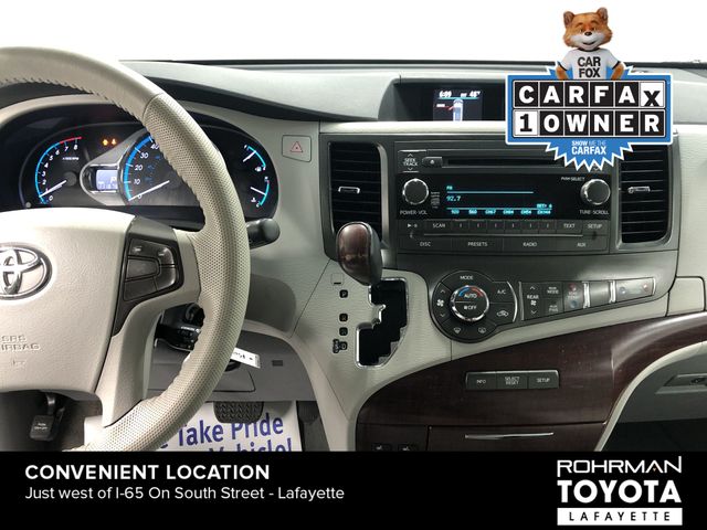 2011 Toyota Sienna XLE 20