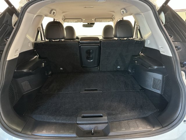 2019 Nissan Rogue SL White at Subaru and VW of Moon Township