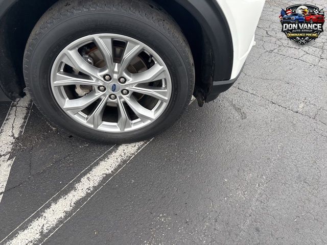 White Metallic 2023 Ford Explorer Limited AWD SUV / Crossover All-Wheel Drive Automatic