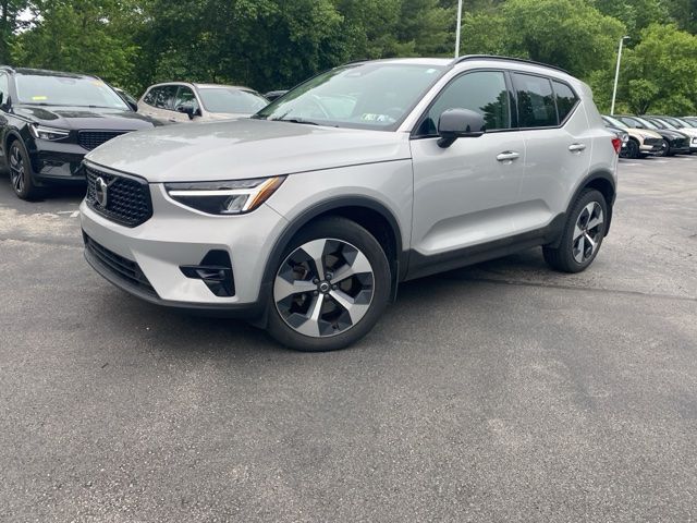Silver Dawn Metallic 2023 Volvo XC40 B5 Plus Dark Theme AWD SUV / Crossover All-Wheel Drive Automatic