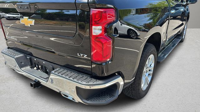 Used 2025 Black Chevrolet LTZ image 11