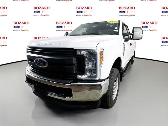 2019 Oxford White Ford Super Duty F-350 SRW XL 4X4 Truck