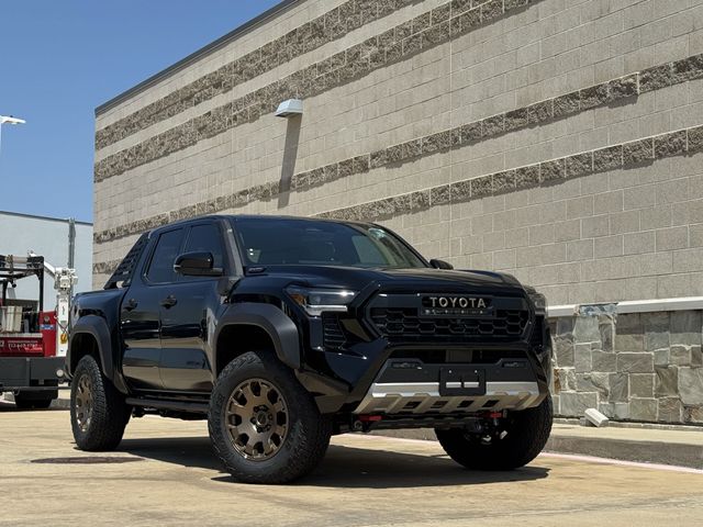 2025 Toyota Tacoma Hybrid Trailhunter