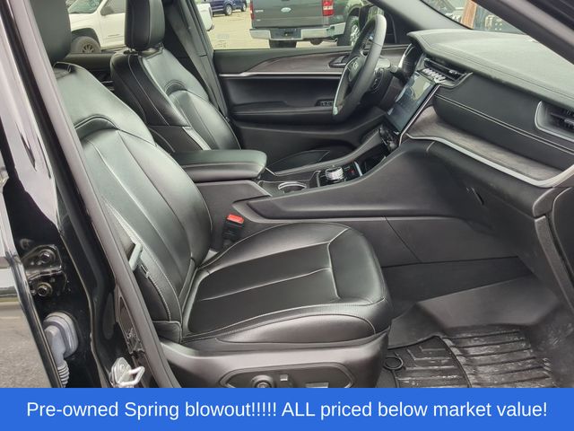 Used 2024 Diamond Black Jeep Limited image 50