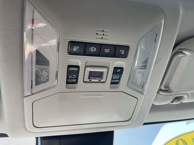 Used 2019  Toyota XLE image 27