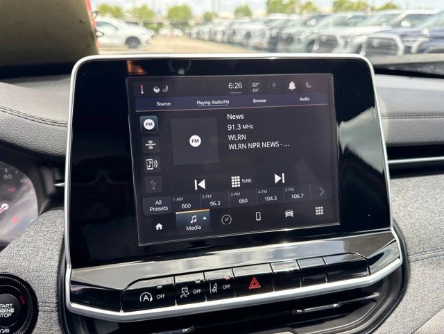 View vehicle photo 3