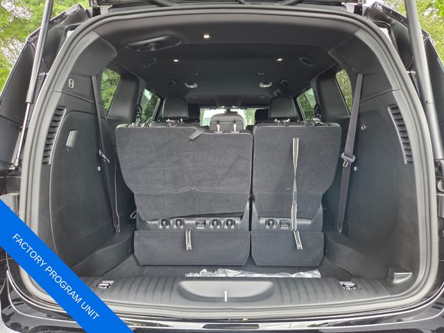 Used 2025 Chrysler Pacifica Van