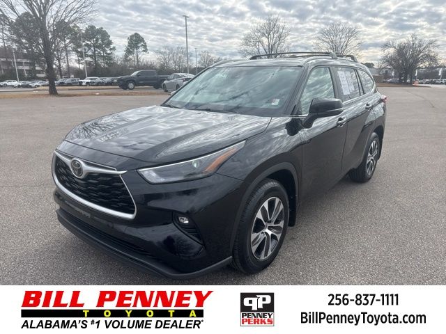 2023 Toyota Highlander XLE FWD