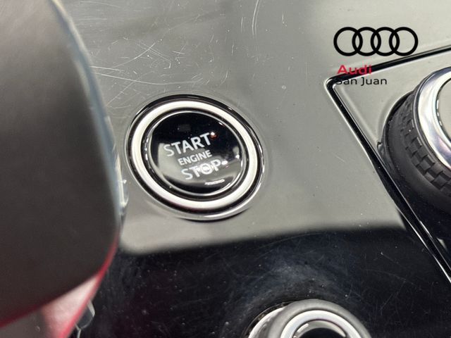 Used 2023 Black Land Rover SE Dynamic image 32