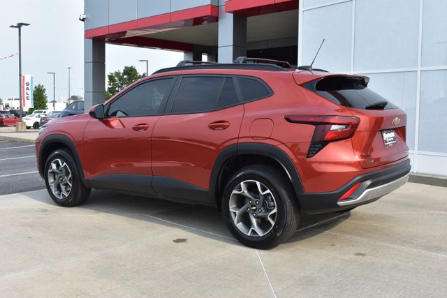 2024 Chevrolet Trax LT - Photo 7