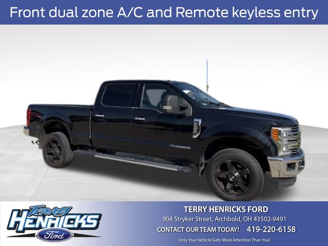  2017 Ford F-250 Super Duty Lariat Crew Cab 4WD   
