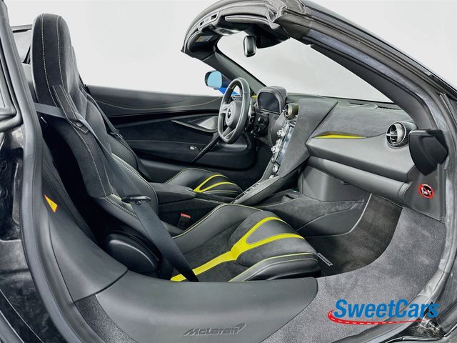 2022 McLaren 720S