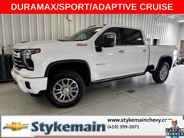 Summit White 2025 Chevrolet Silverado 2500HD Pickup Truck Four-Wheel Drive Automatic