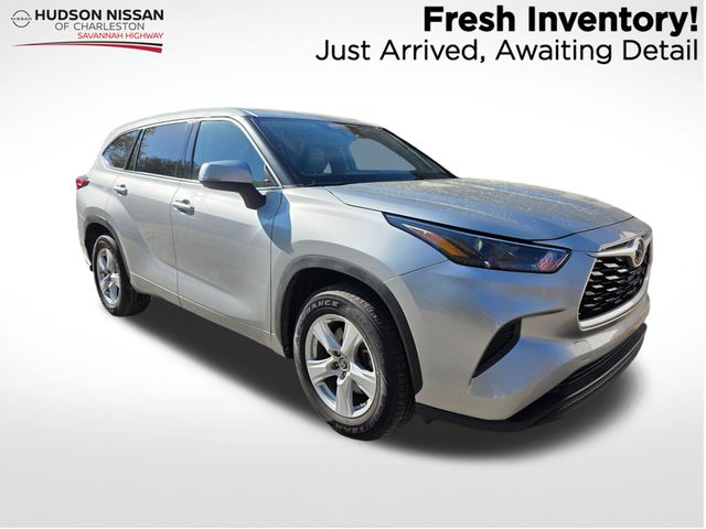 2022 Toyota Highlander L FWD