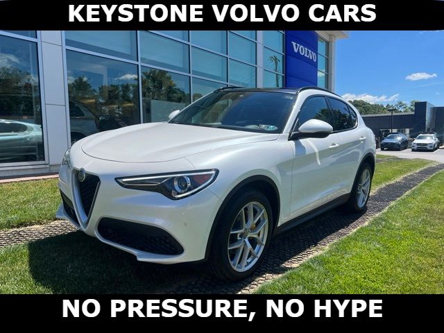 Trofeo White Tri-Coat 2019 Alfa Romeo Stelvio SUV / Crossover All-Wheel Drive 8-Speed Automatic