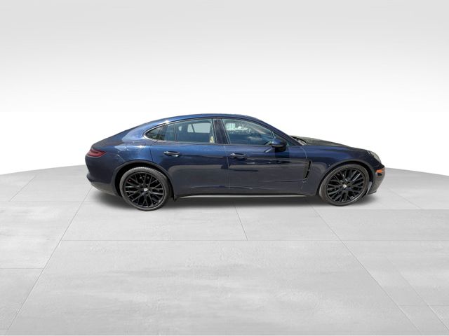 2019 Porsche Panamera 4 10