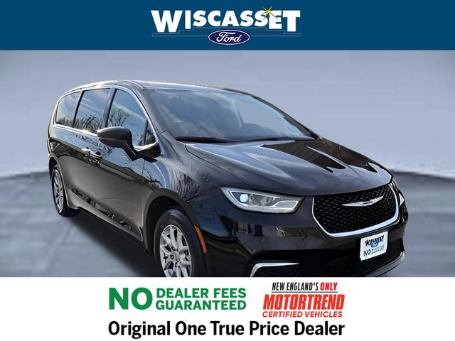 Diamond Black Crystal Pearlcoat 2024 Chrysler Pacifica Touring L FWD Minivan Front-Wheel Drive 9-Speed Automatic