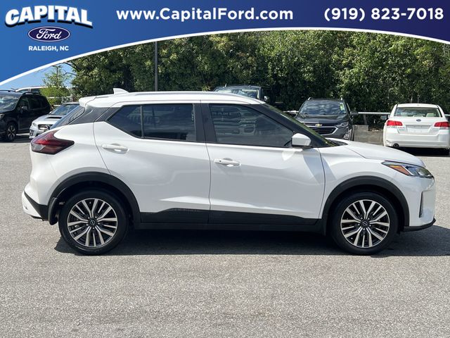 Used 2024 White Nissan SV image 14