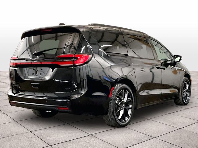 2022 Chrysler Pacifica Touring L Black at Phil Fitts Ford
