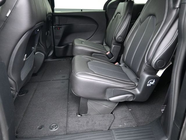2026 Chrysler Pacifica Select - 7
