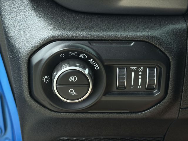 Used 2021 Blue Jeep Freedom Edition image 33