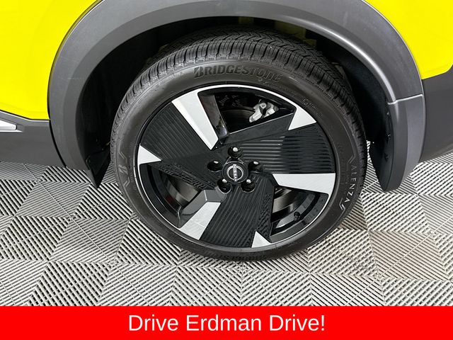 Used 2025 Nissan Kicks SUV