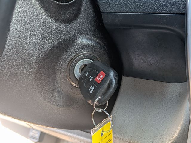 2015 Toyota Camry - Image 21