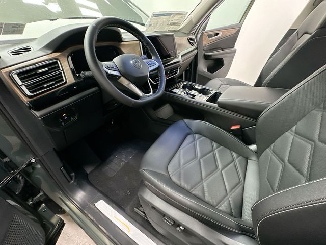 2026 Volkswagen Atlas 2.0T SE w/Technology Green at Subaru and VW of Moon Township