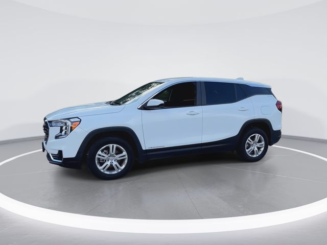 Used 2024 White GMC SLE image 6