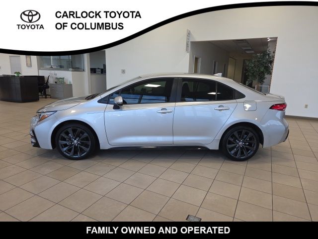Classic Silver Metallic 2025 Toyota Corolla Hybrid Sedan Front-Wheel Drive Continuously Variable Transmission