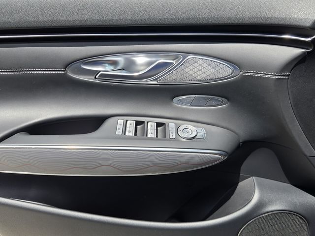 2024 Genesis Gv70 - $38,904