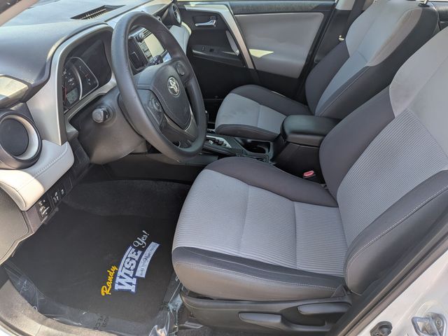 2014 Toyota RAV4 - Image 12