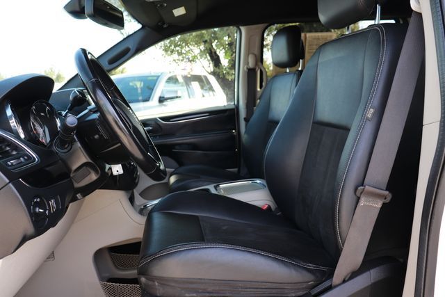 2019 Dodge Grand Caravan SXT 12