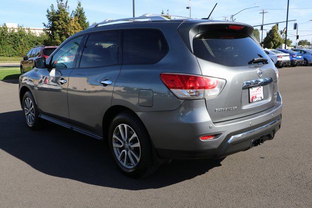 2015 Nissan Pathfinder SV 20