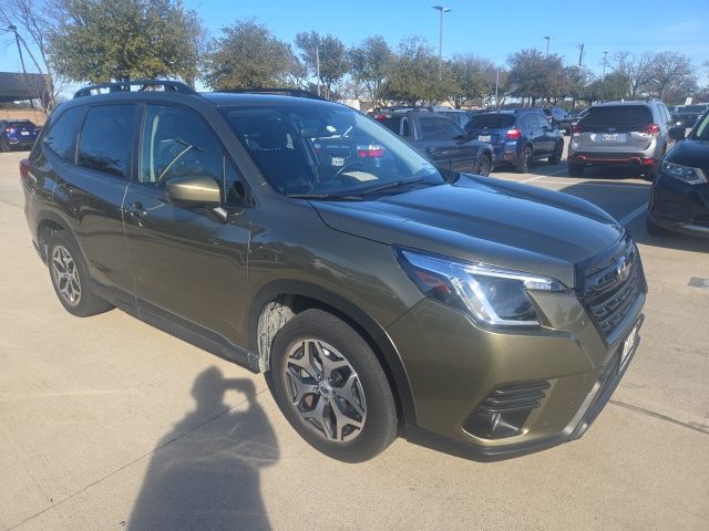 2022 Subaru Forester Premium Crossover AWD