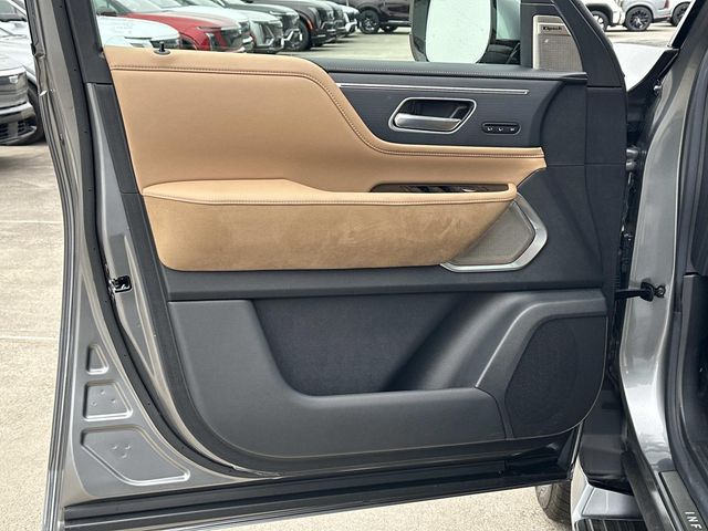 2025 INFINITI QX80 Sensory 4WD - Photo 8