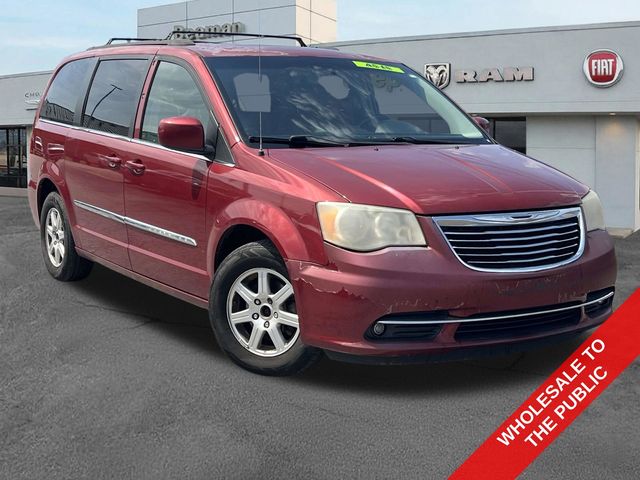 2012 Chrysler Town & Country Touring FWD