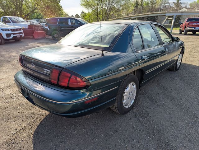 2001 Chevrolet Lumina Base FWD Sedan