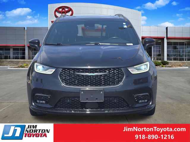 Used 2021 Chrysler Pacifica Hybrid Van