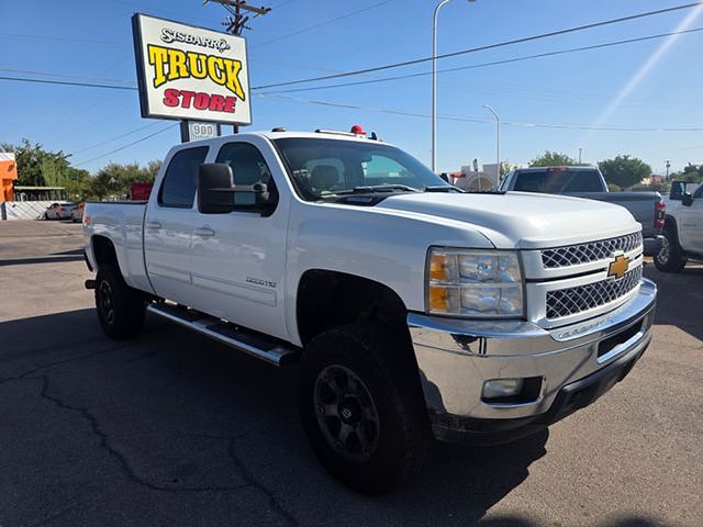 Summit White 2014 Chevrolet Silverado 3500HD Pickup Truck Four-Wheel Drive 6-Speed Automatic